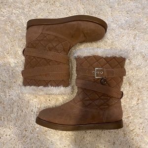 Guess winter boots